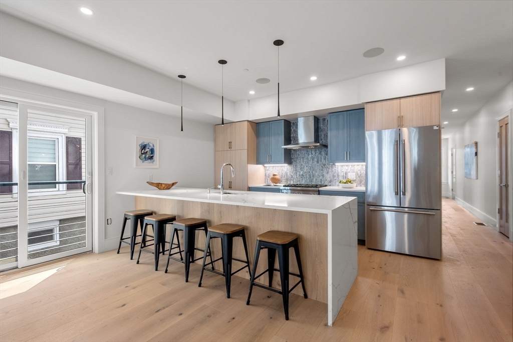 527 E Seventh Street # 101