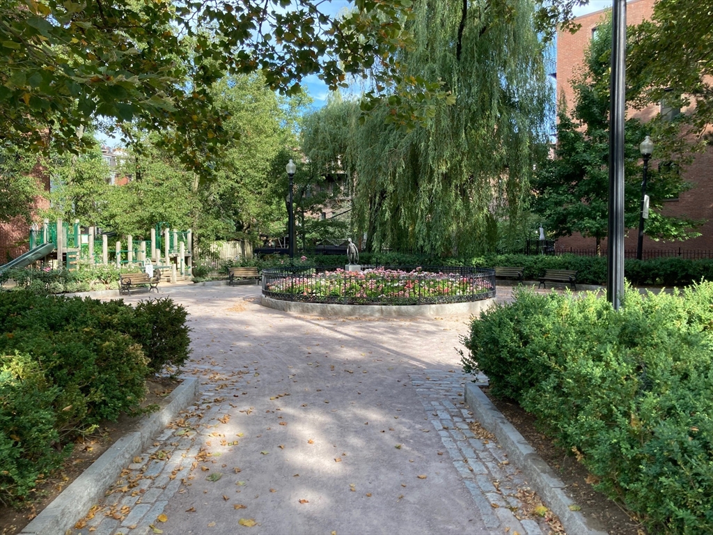 75 Montgomery St # 3