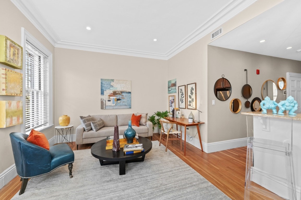 75 Montgomery St # 3