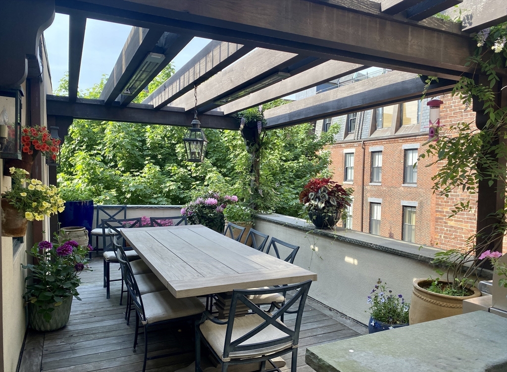 107-109 Chestnut Street PH