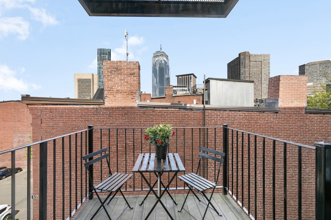 437 Columbus Ave # 3 Unit: #3