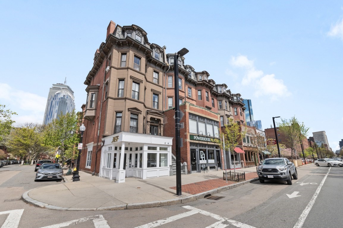 437 Columbus Ave # 3 Unit: #3