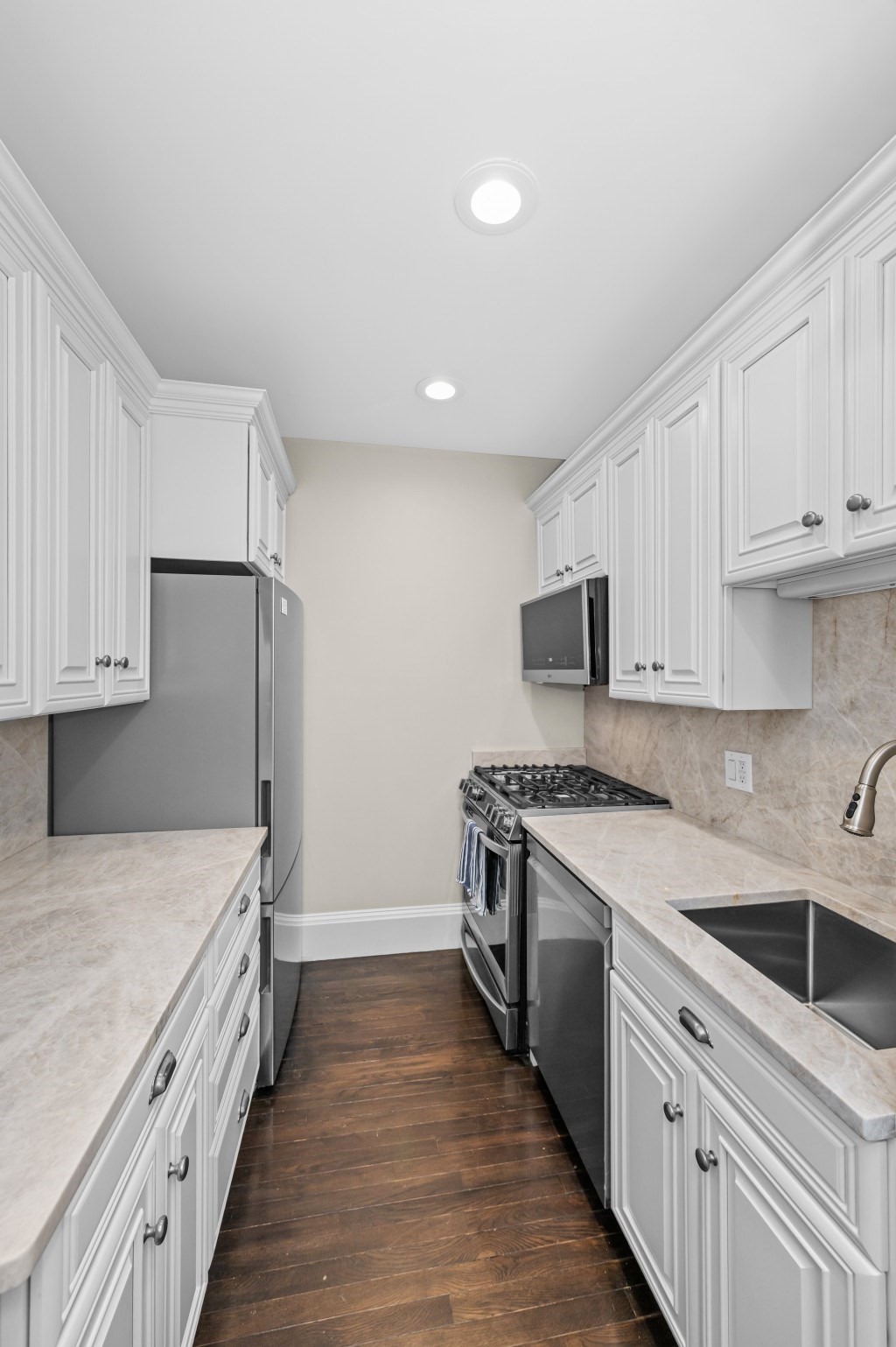 437 Columbus Ave # 3 Unit: #3