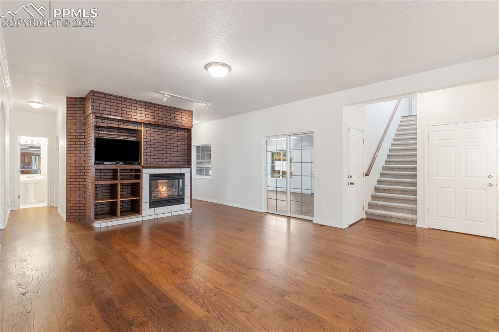 2535 Canada Drive
