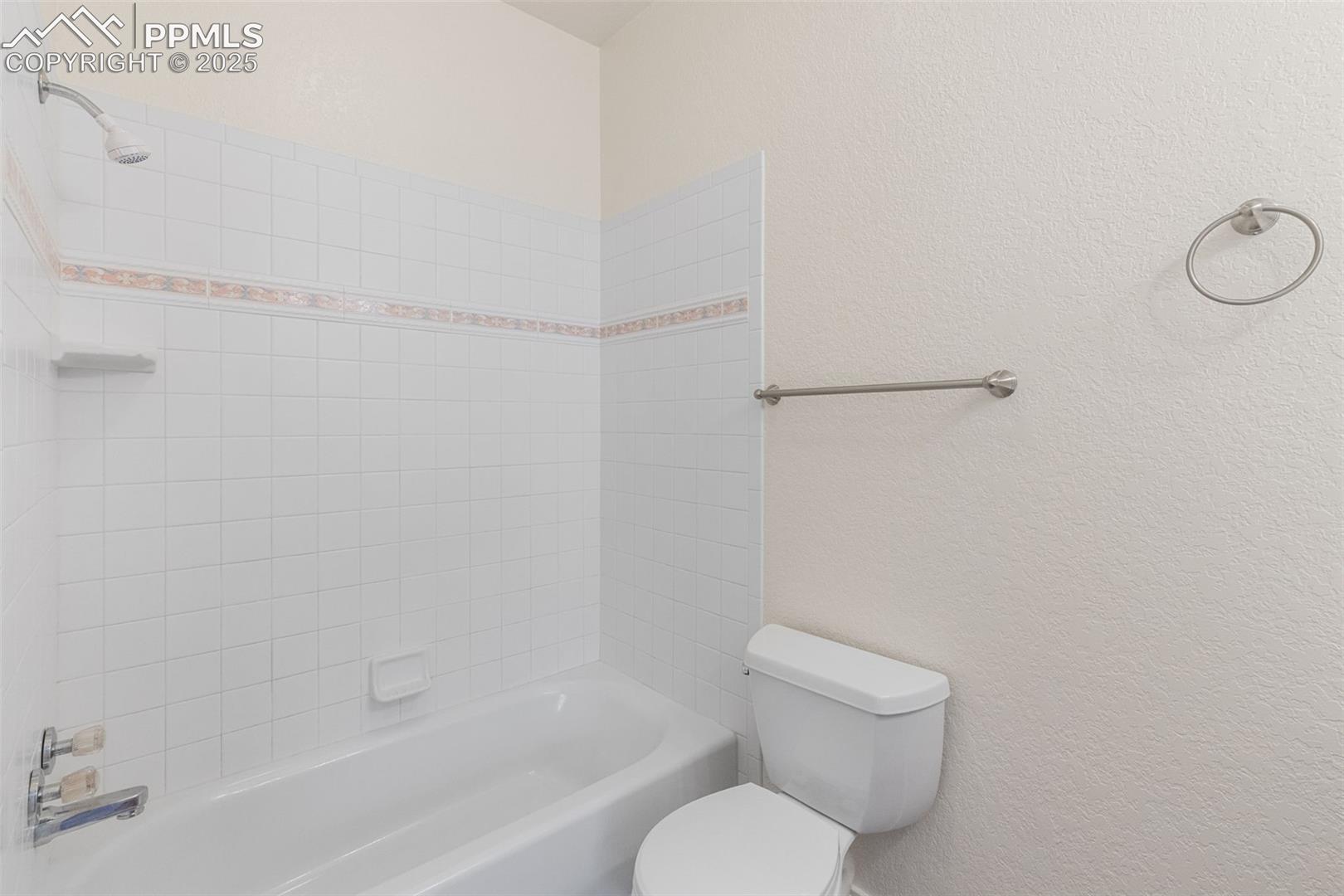 2535 Canada Drive