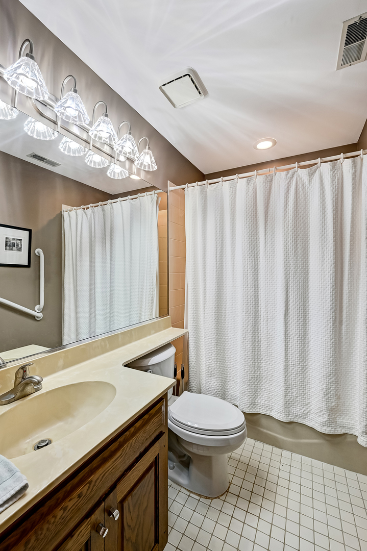 1121 Lodgepole Court Unit: 1121