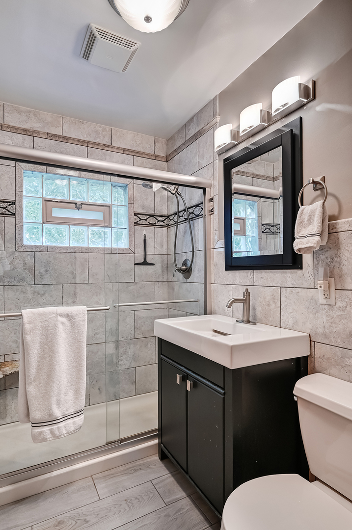 3505 Blanchan Avenue