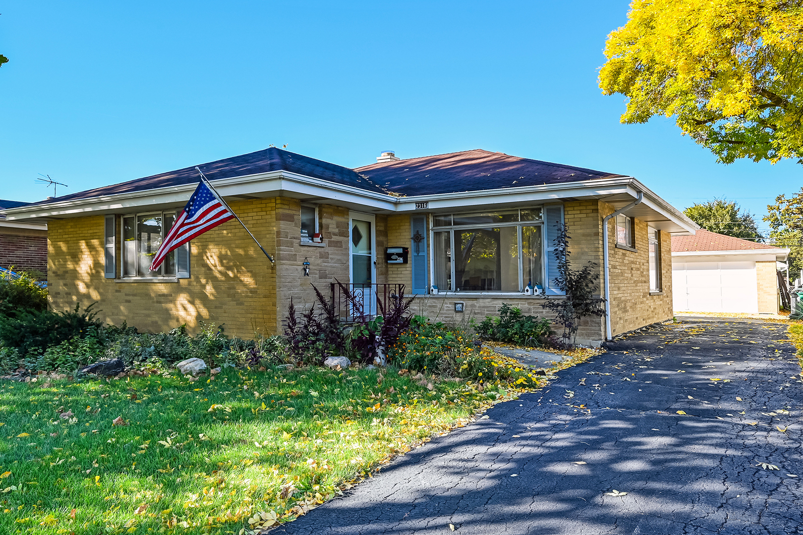 2316 Boeger Avenue
