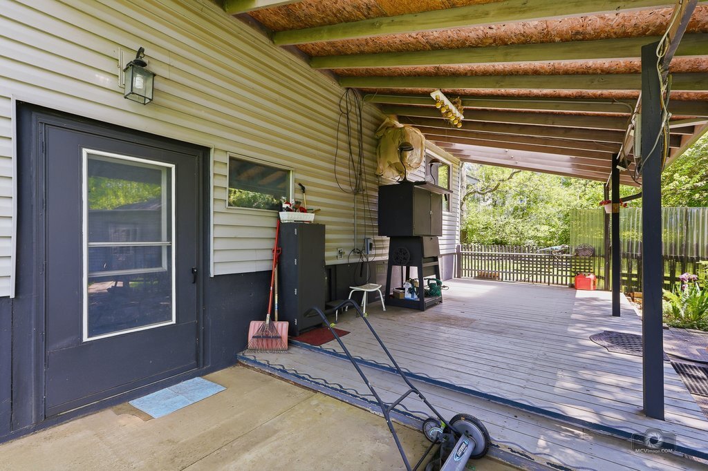 8904 Lemont Road