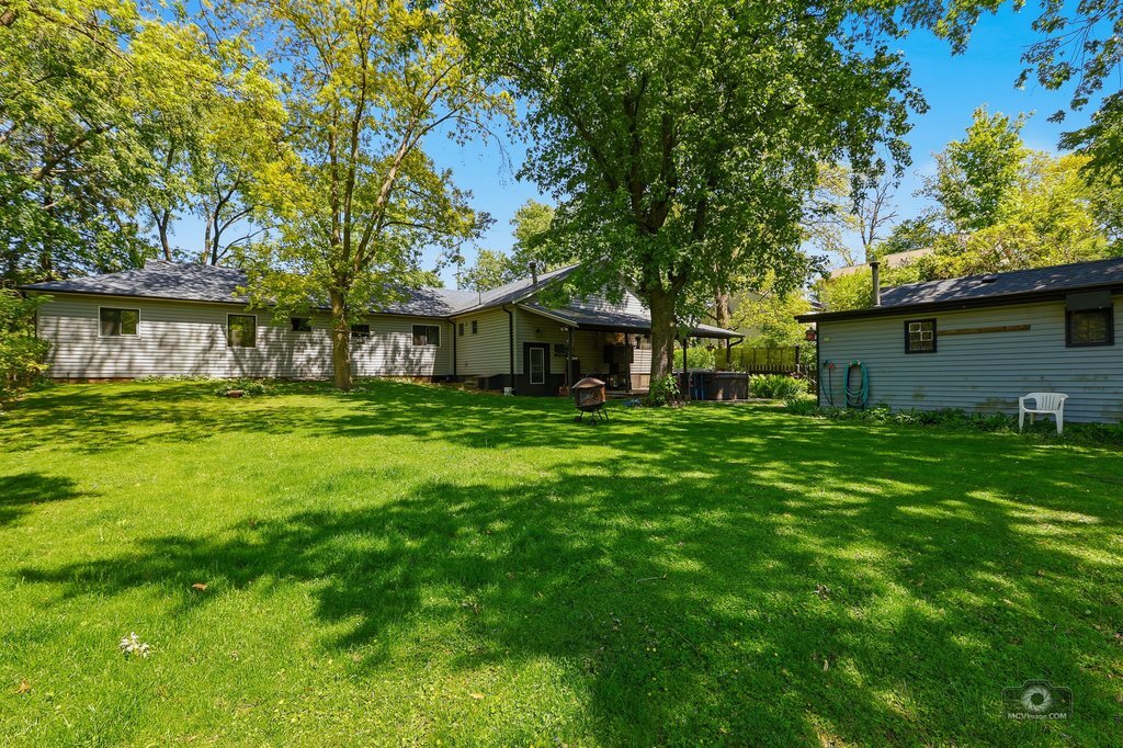 8904 Lemont Road