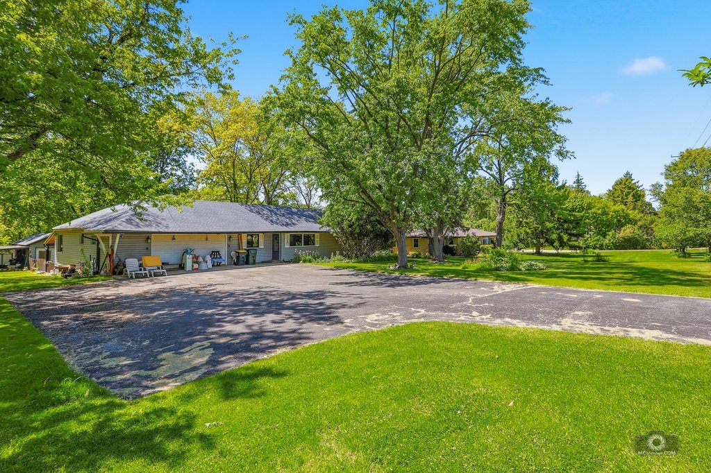 8904 Lemont Road