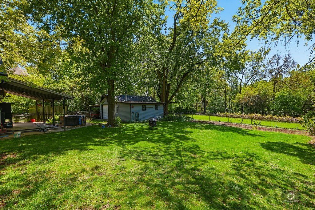 8904 Lemont Road