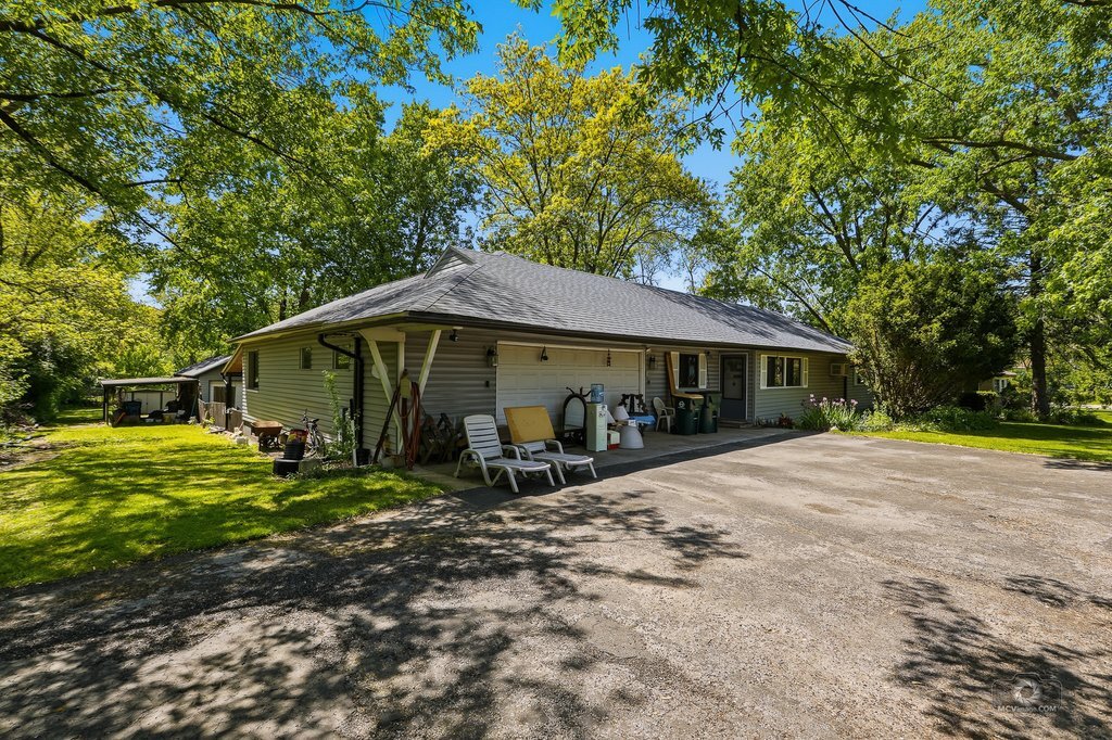 8904 Lemont Road