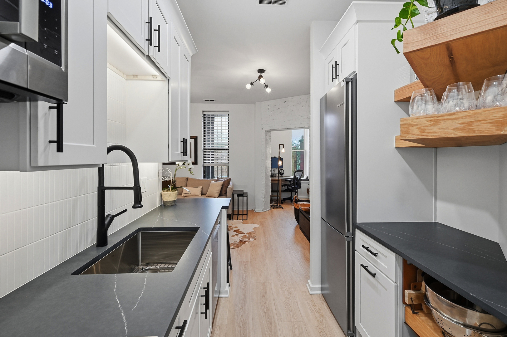 1760 N WELLS Street Unit: 2D