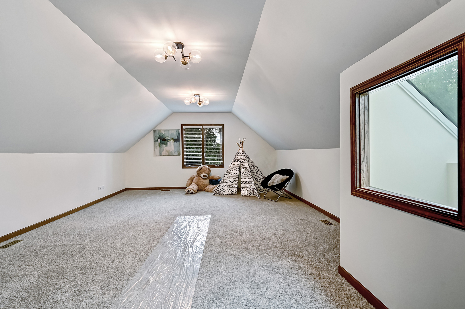 1804 Woodview Court