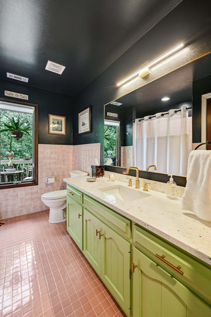1128 Foxtail Court Unit: 1128