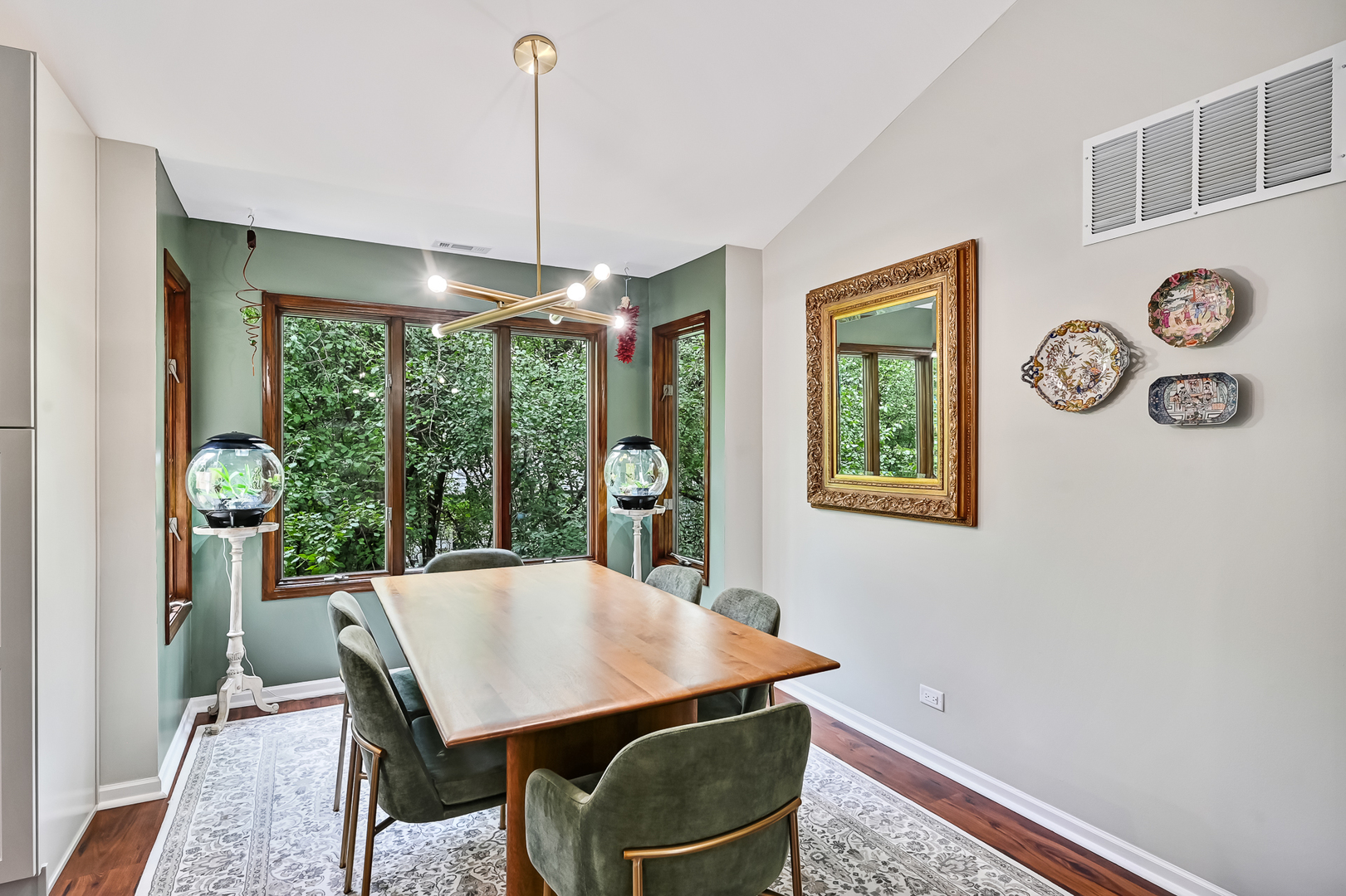 1128 Foxtail Court Unit: 1128