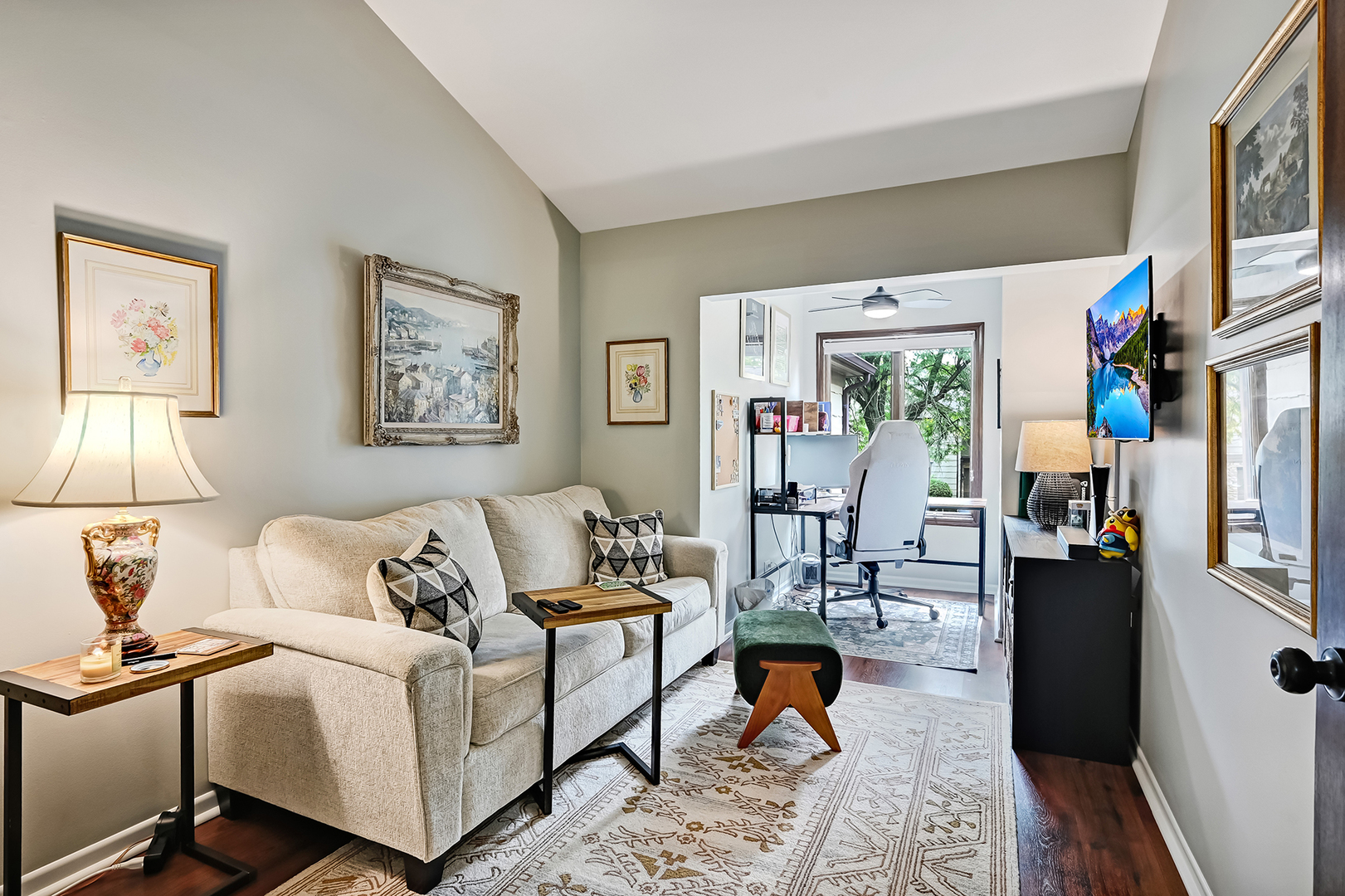 1128 Foxtail Court Unit: 1128