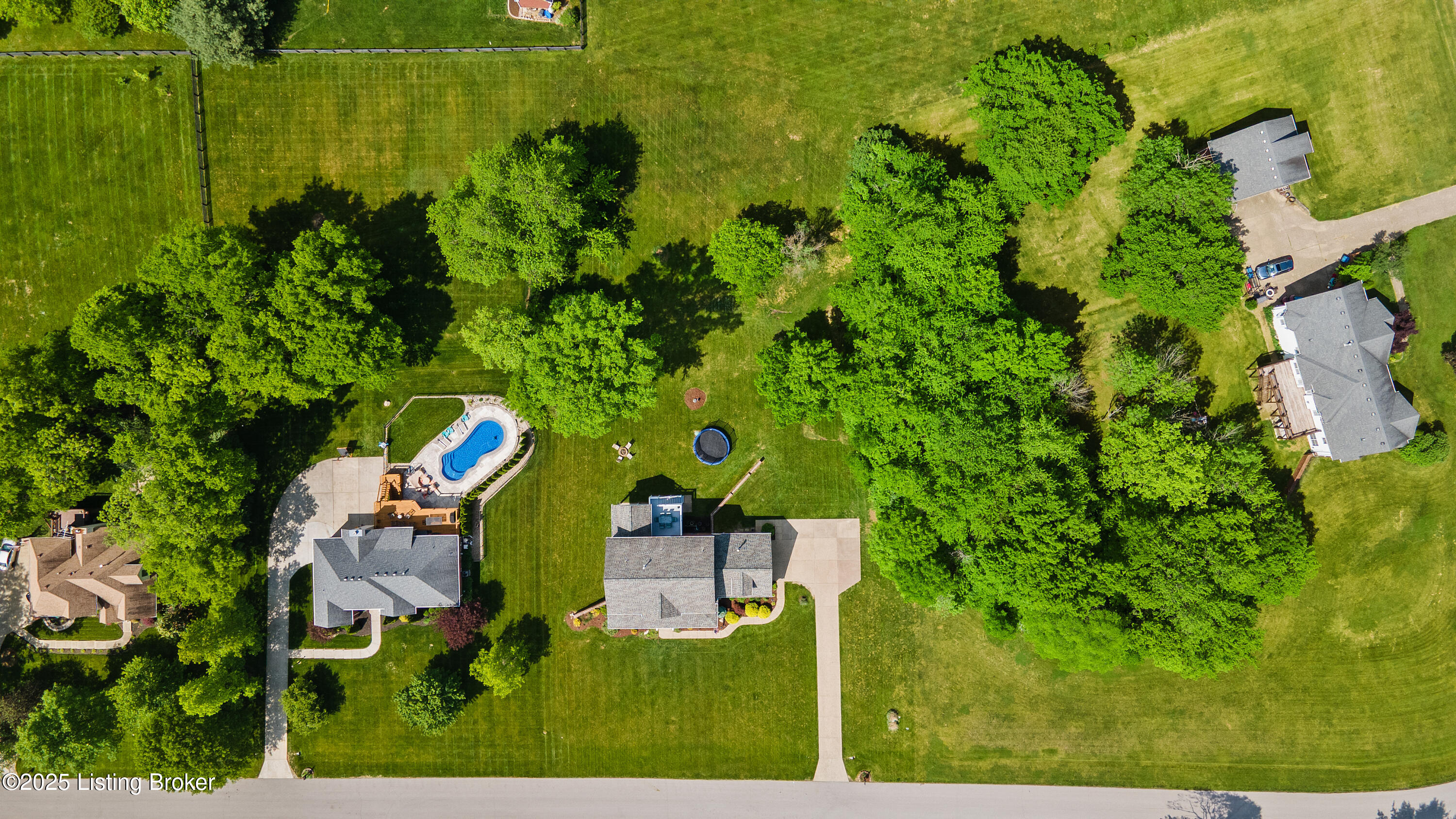 4026 Old Farm Dr
