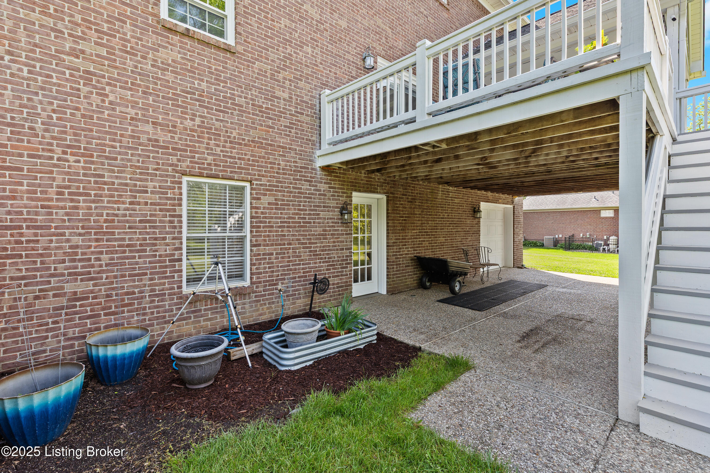 4026 Old Farm Dr