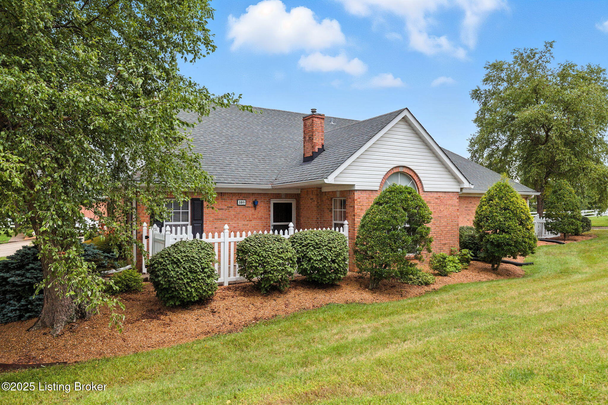 105 Azalea Ct