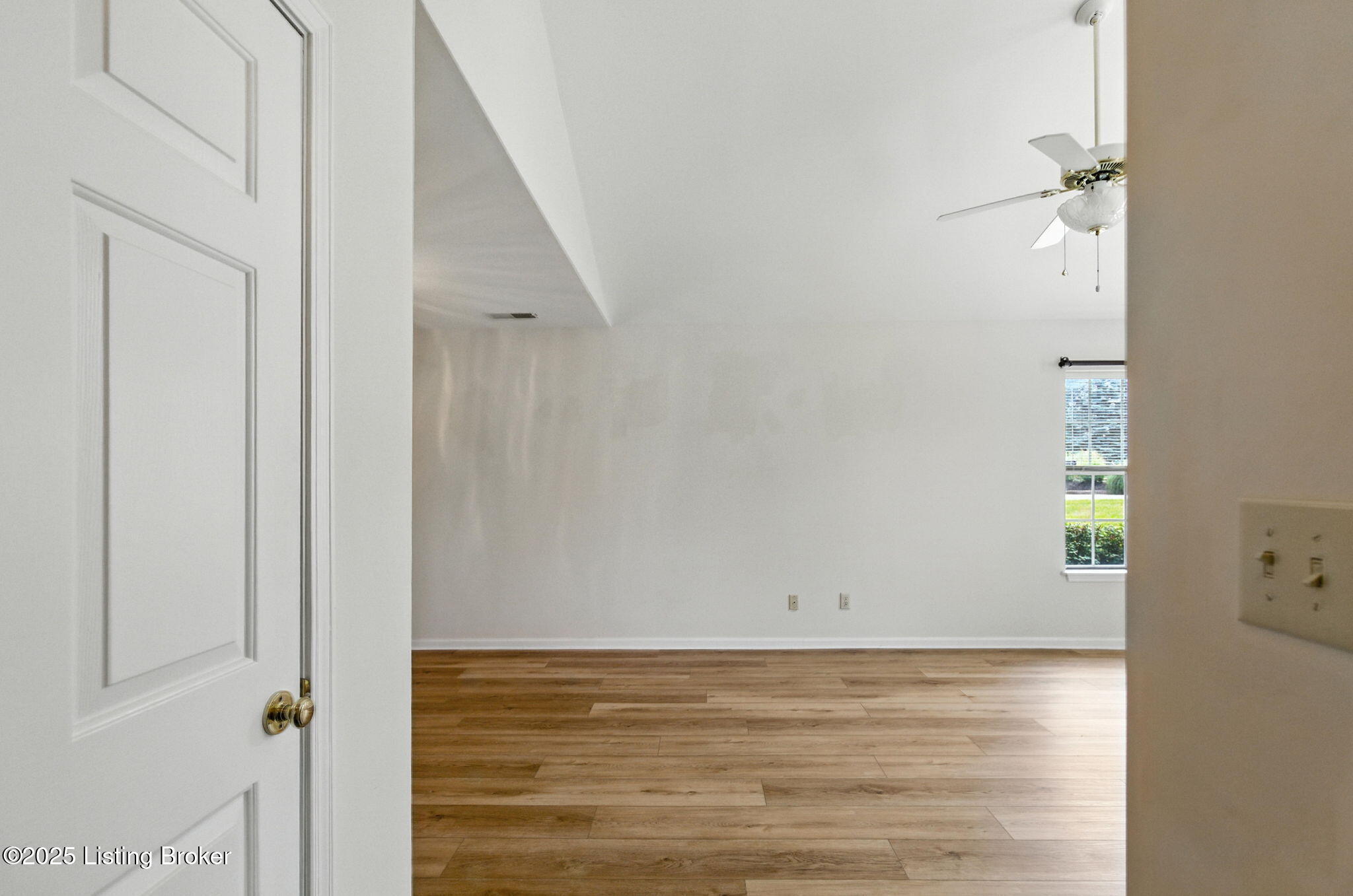 105 Azalea Ct