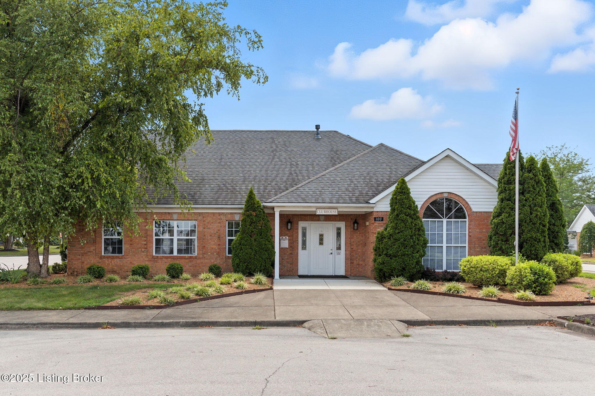 105 Azalea Ct