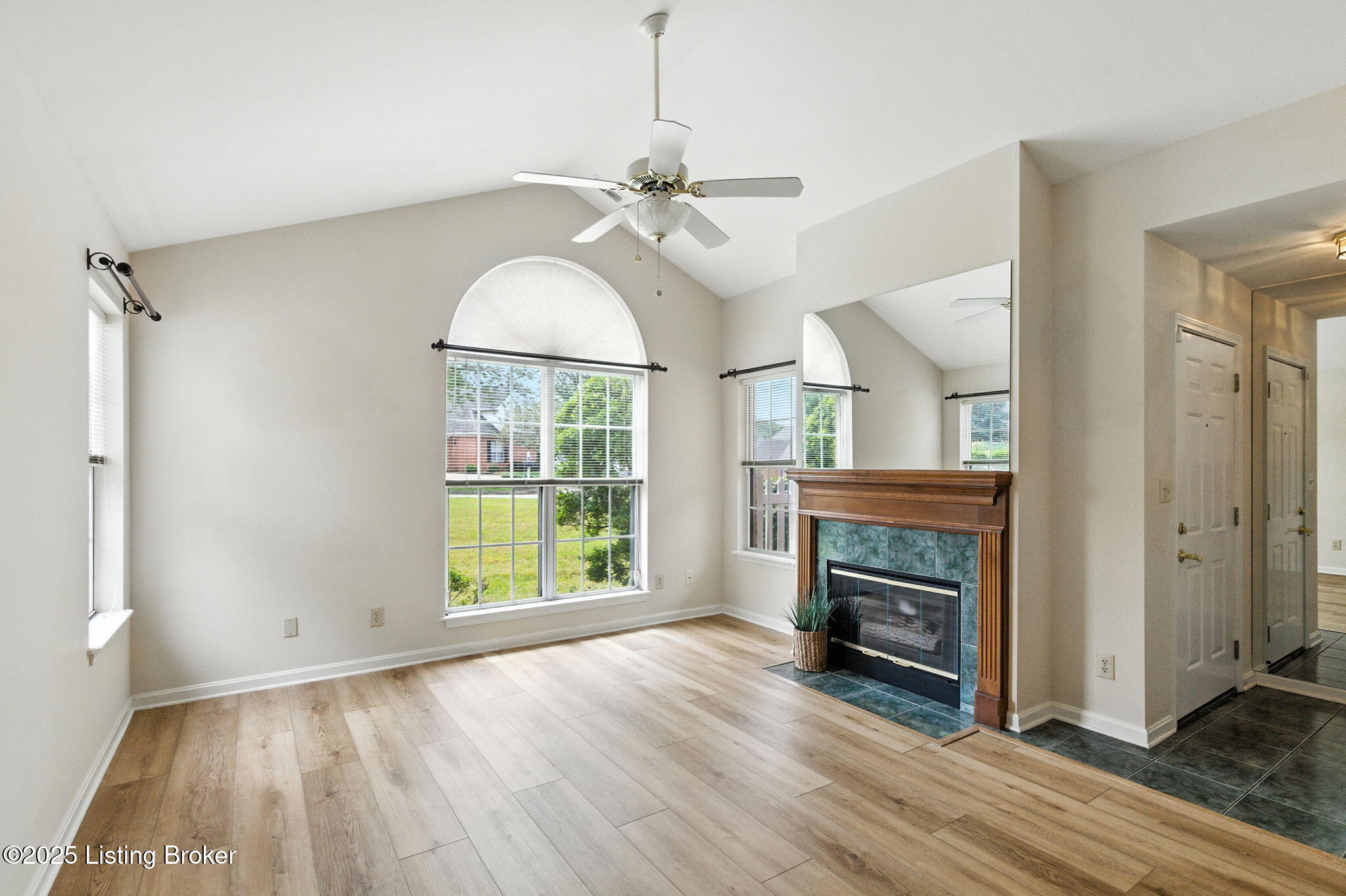 105 Azalea Ct