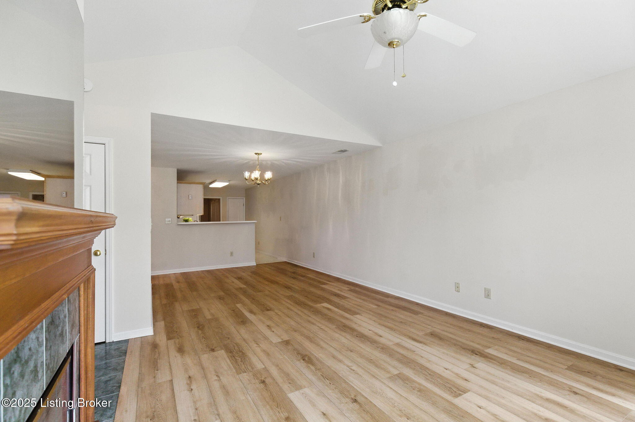 105 Azalea Ct