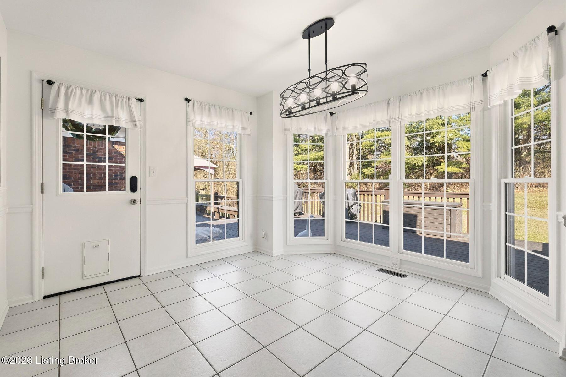 1011 Barbizon Dr