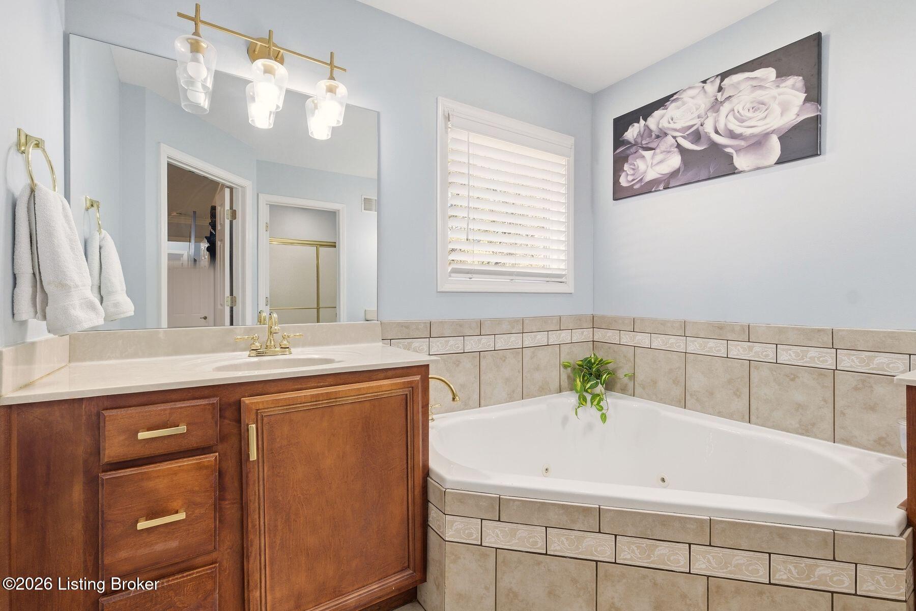 1011 Barbizon Dr