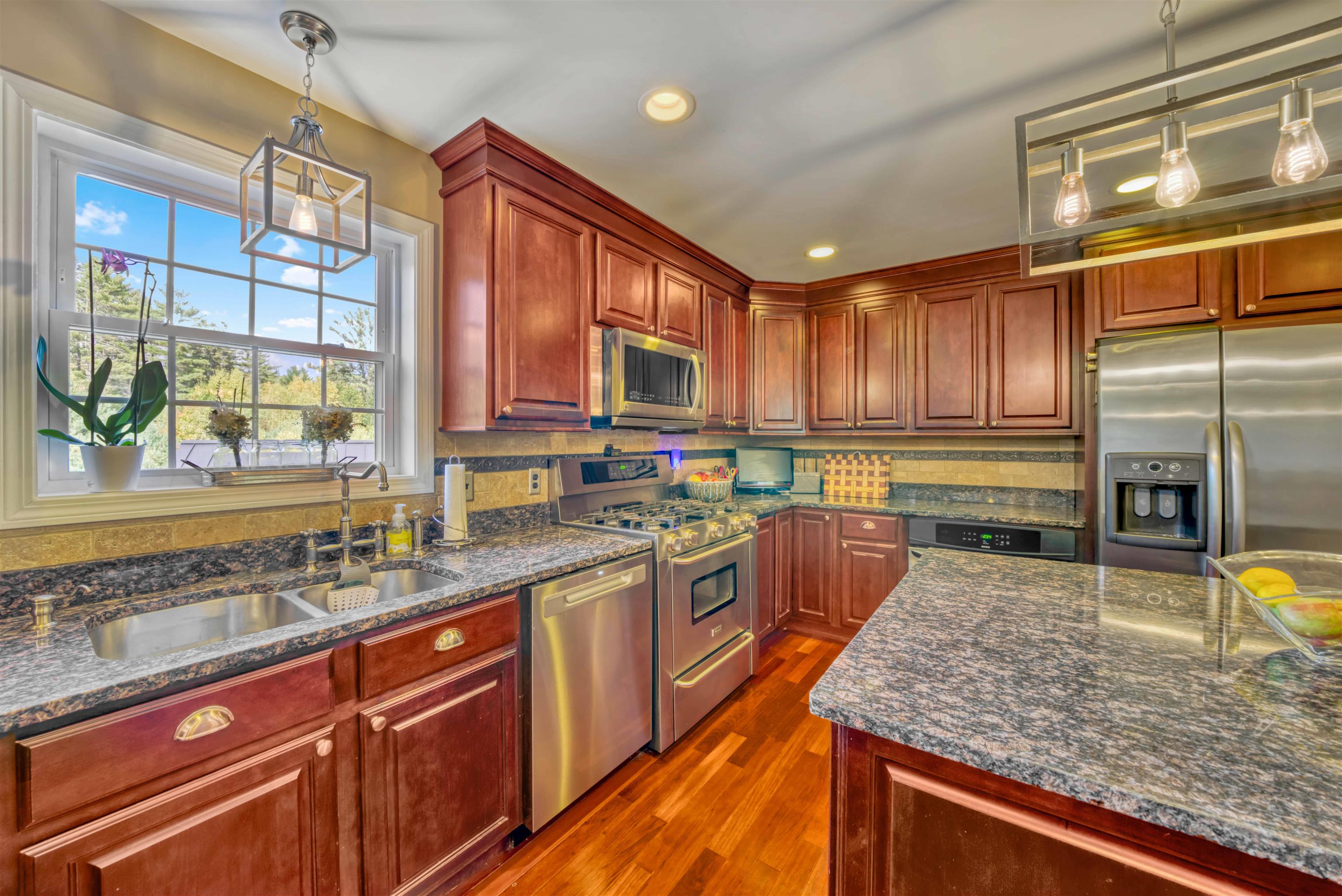 20 River View Road
