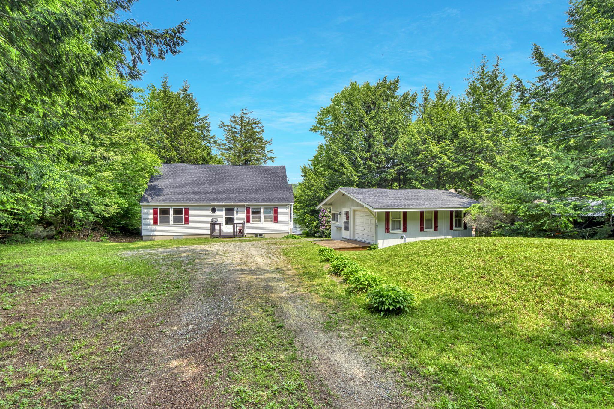2261 Valley Road