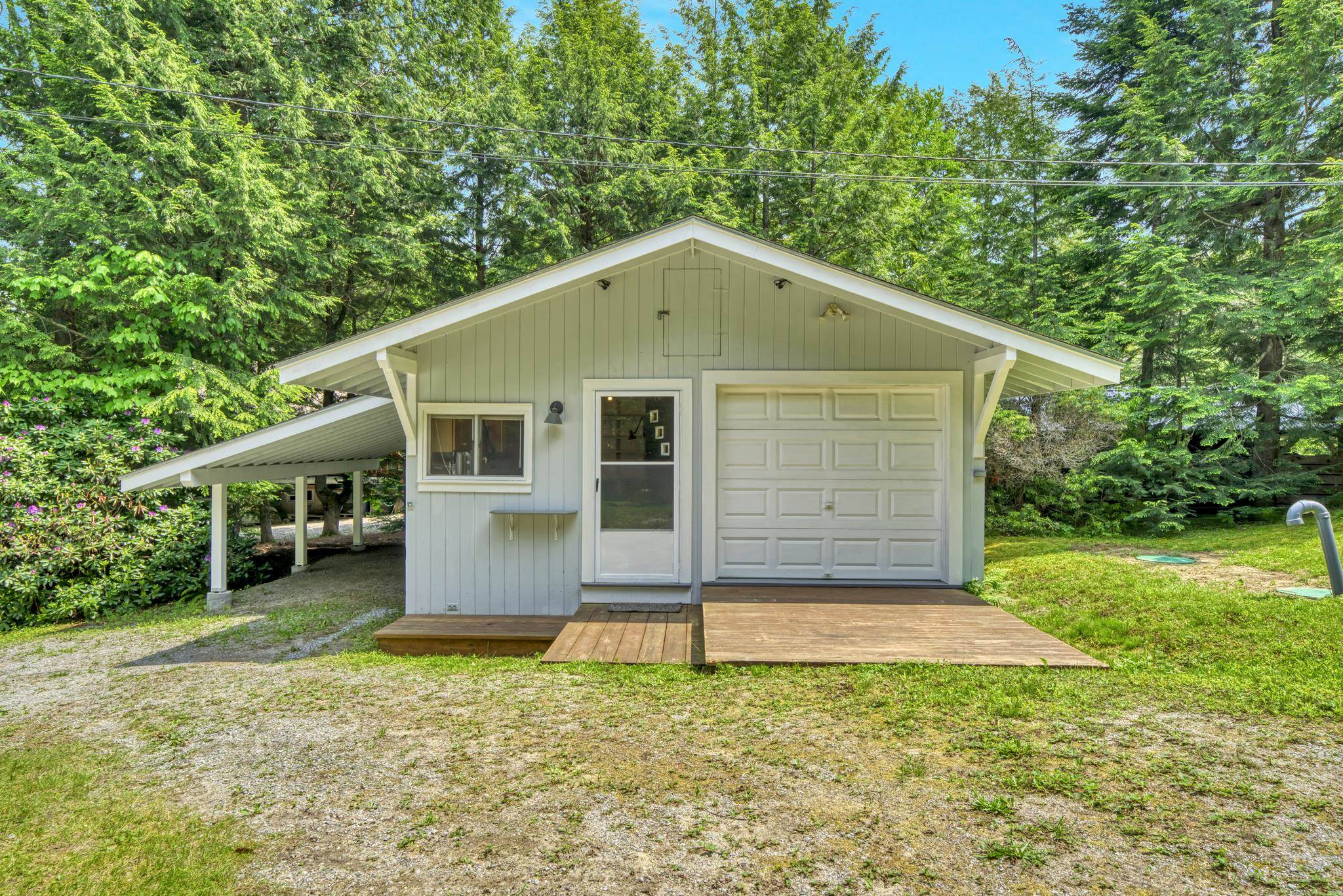 2261 Valley Road