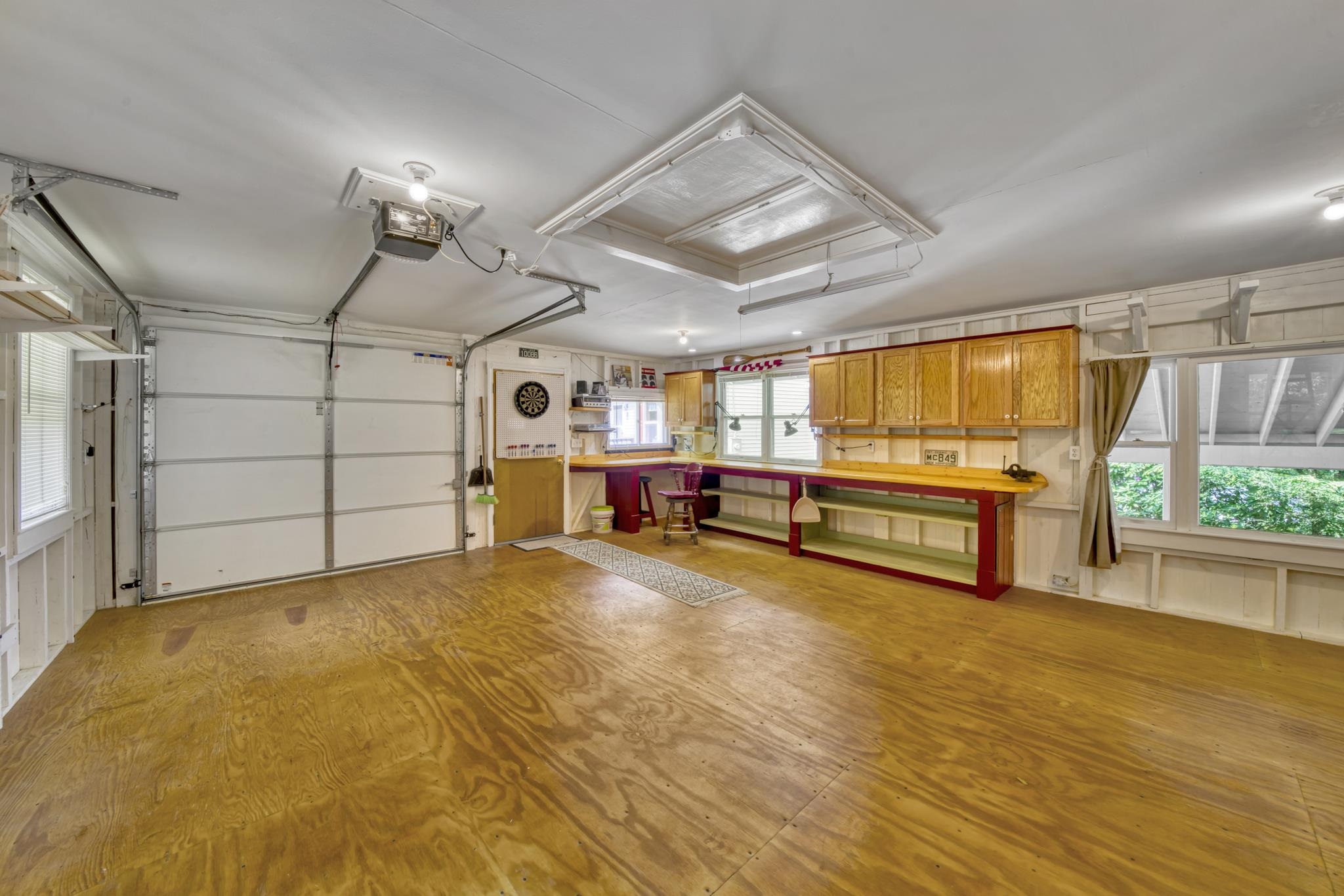 2261 Valley Road