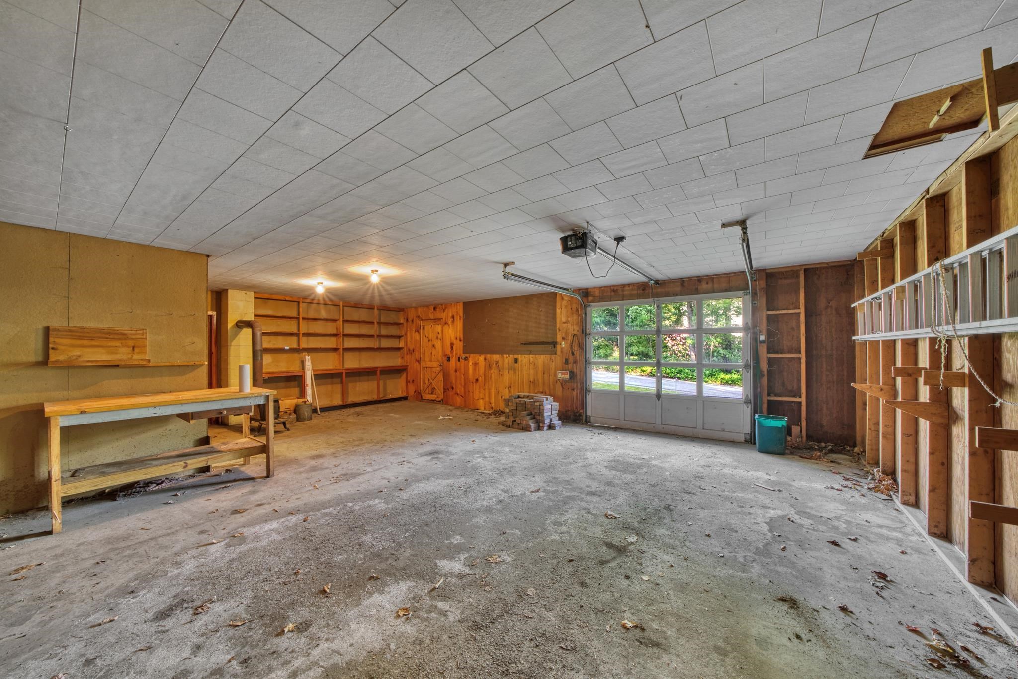 4 W Court Road