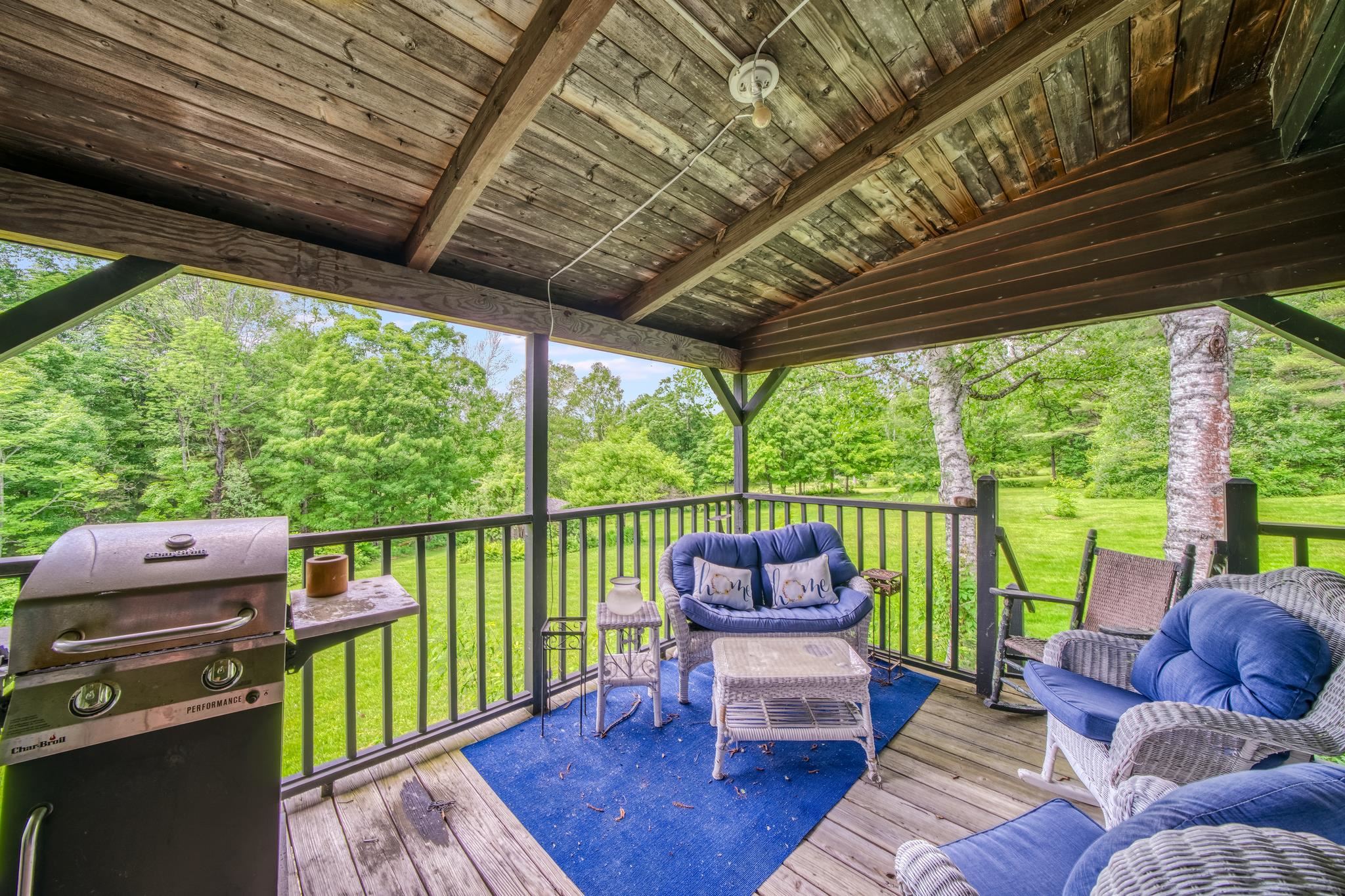 33 Four Corners Road