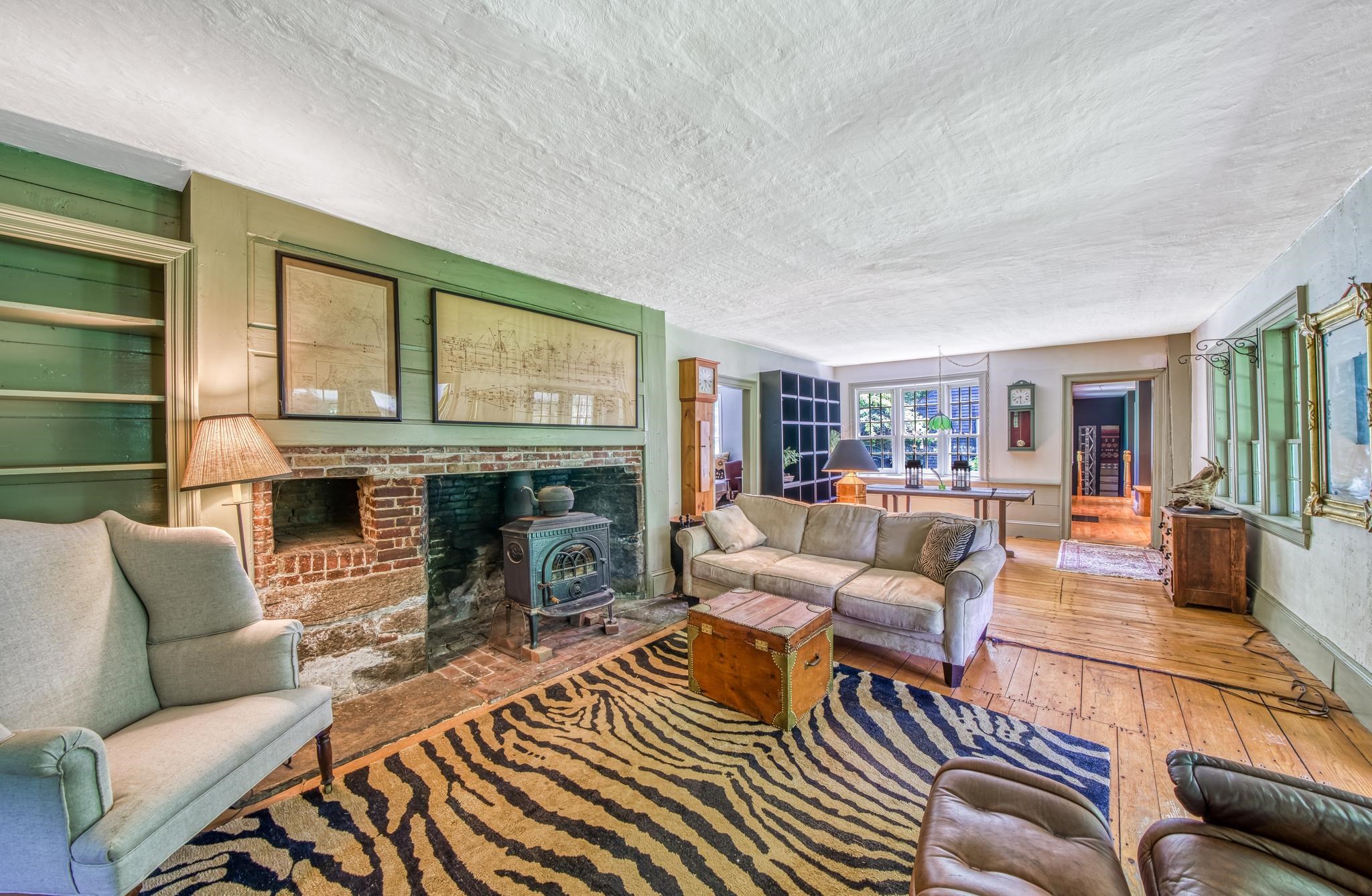 33 Four Corners Road