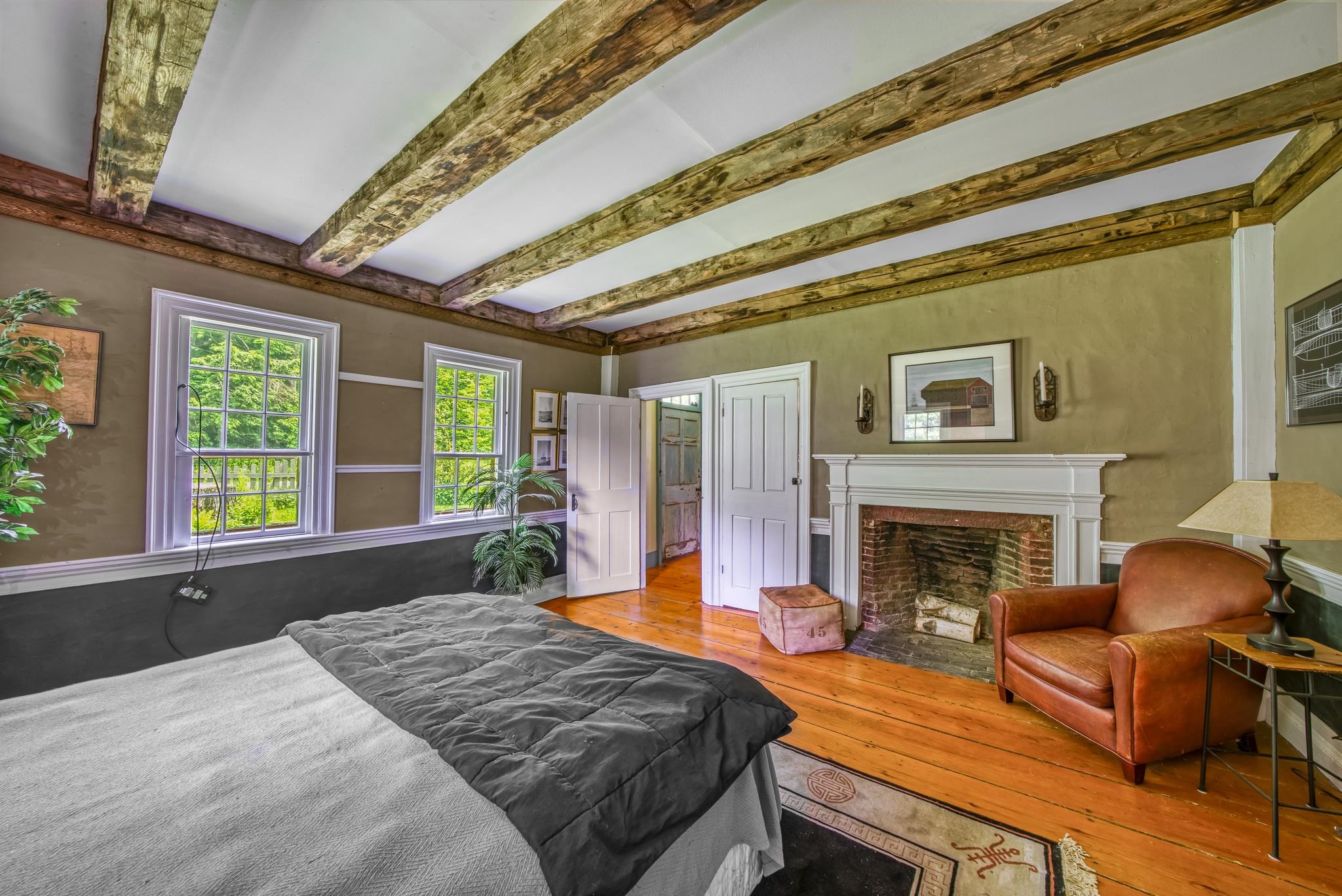 33 Four Corners Road