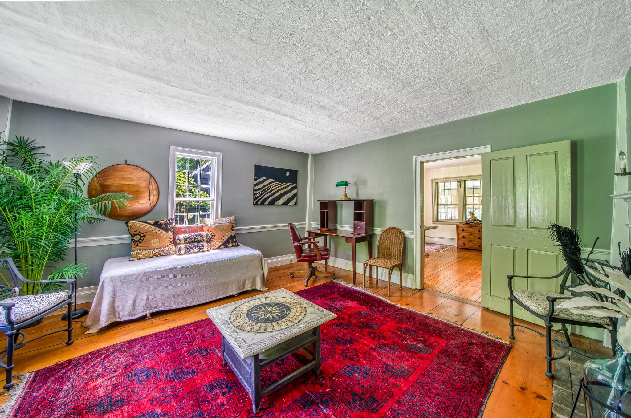 33 Four Corners Road