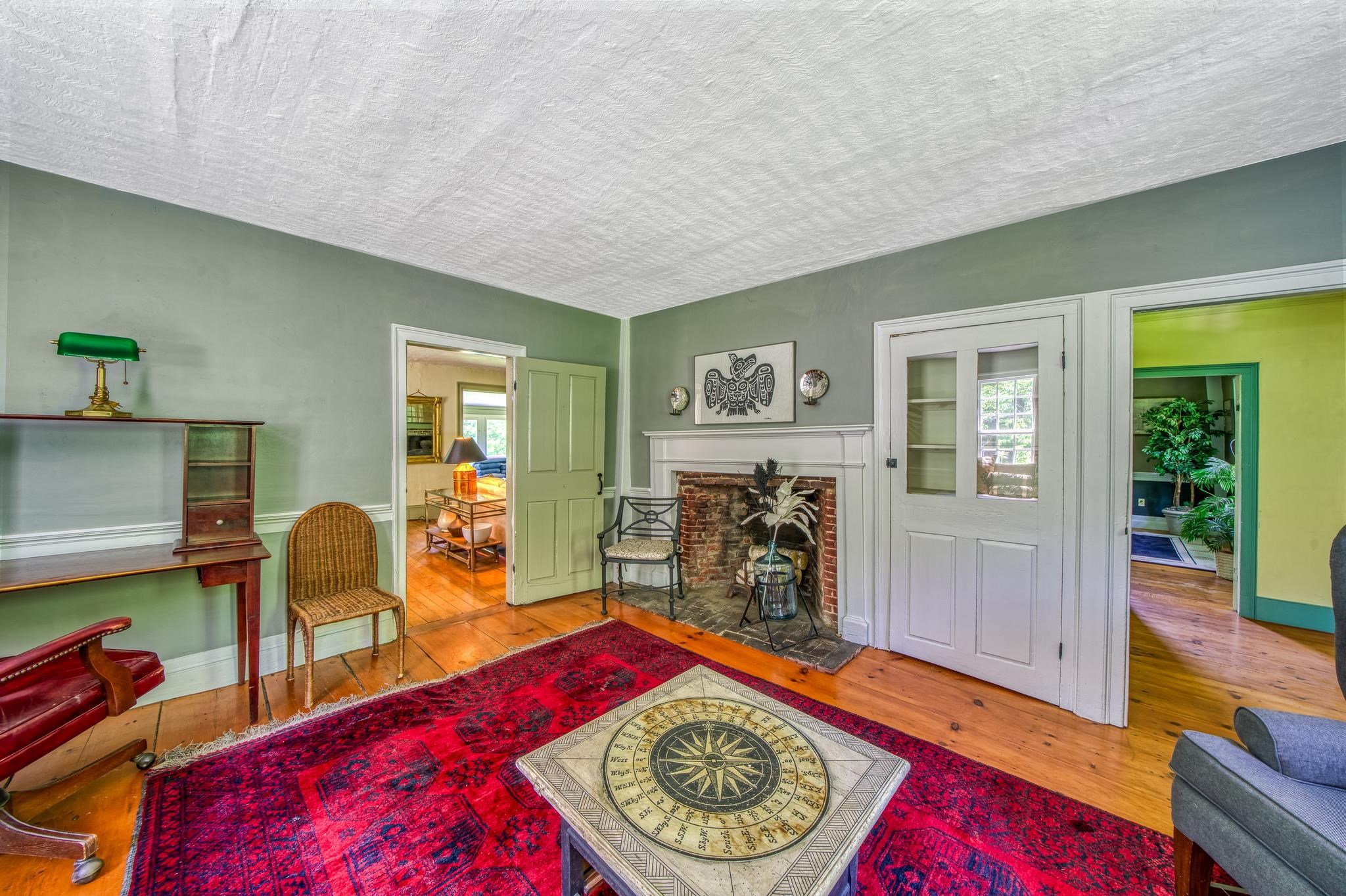 33 Four Corners Road