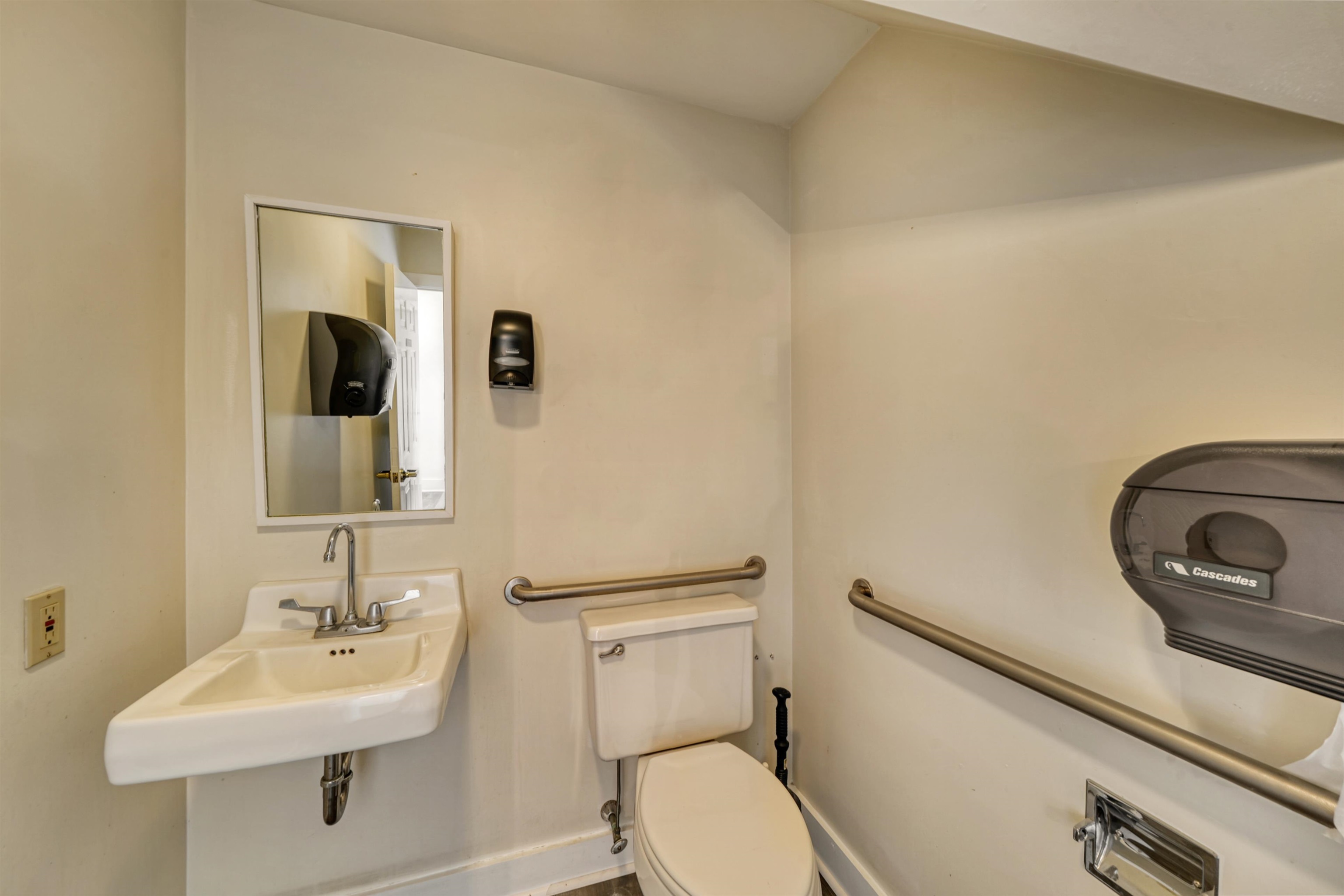 11 Beaver Meadow Road