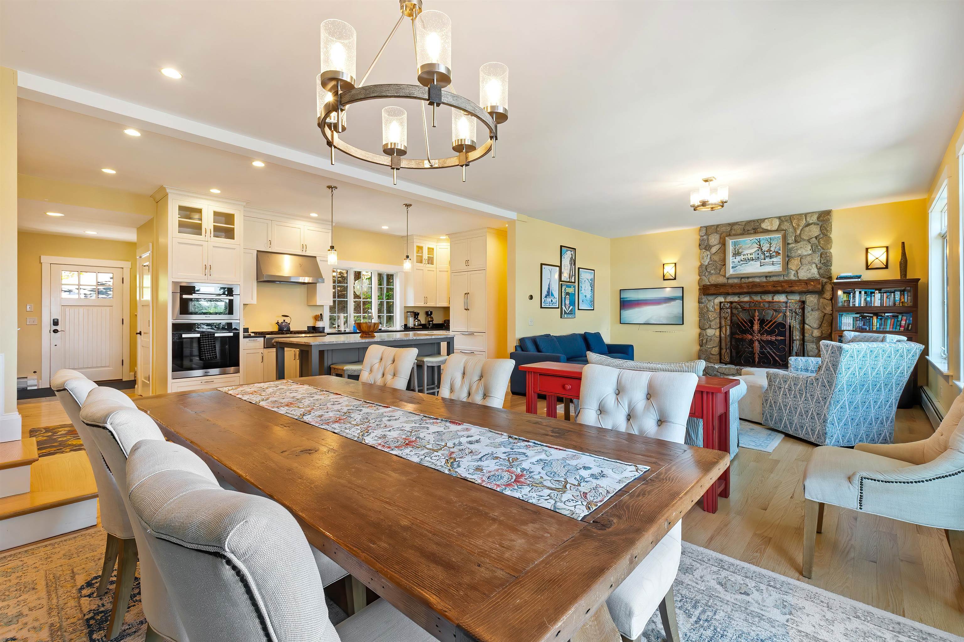 7 Bay Point Lane