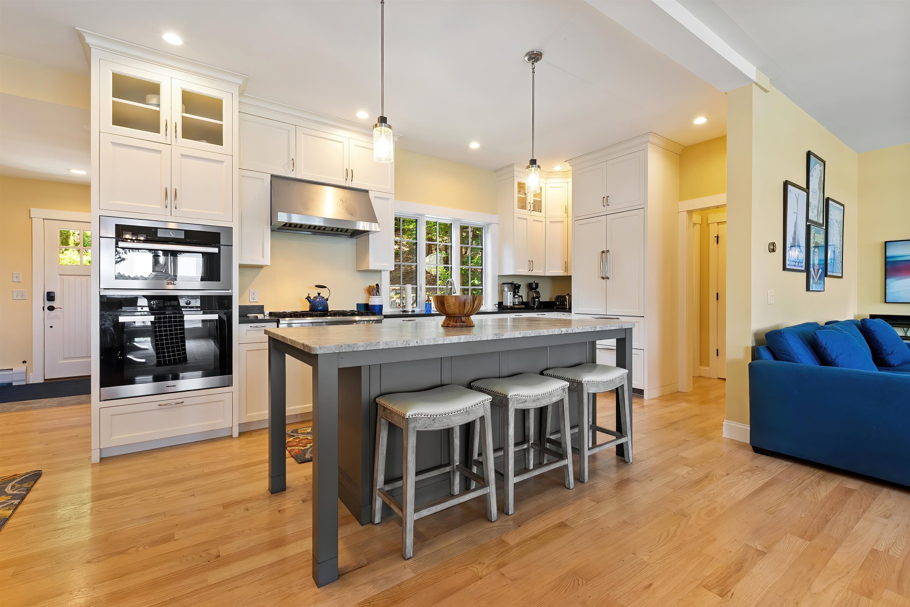 7 Bay Point Lane