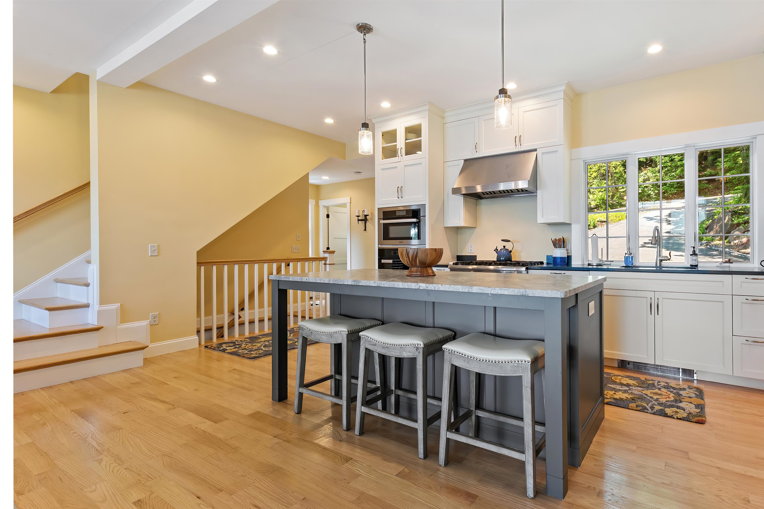 7 Bay Point Lane