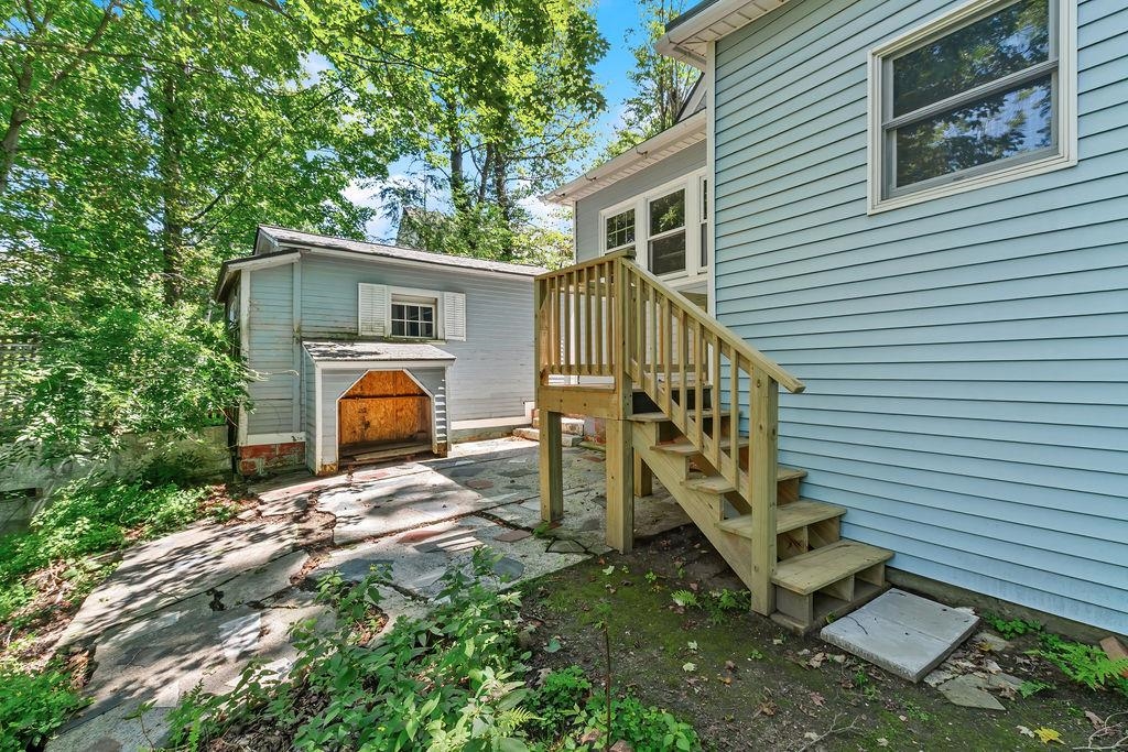 11 Edgewood Street