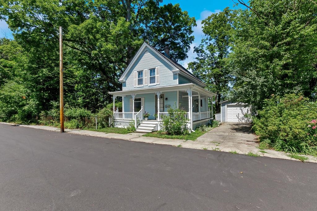 11 Edgewood Street