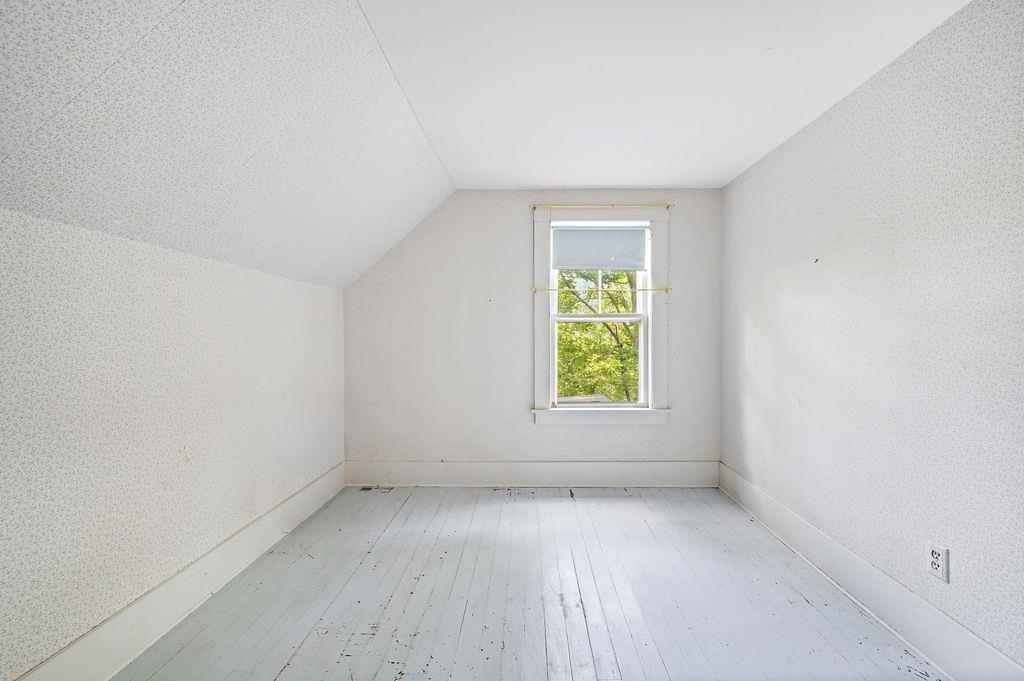 11 Edgewood Street
