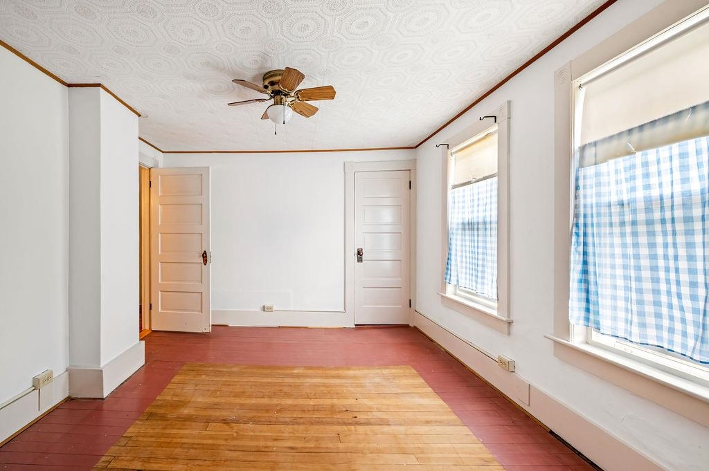 11 Edgewood Street