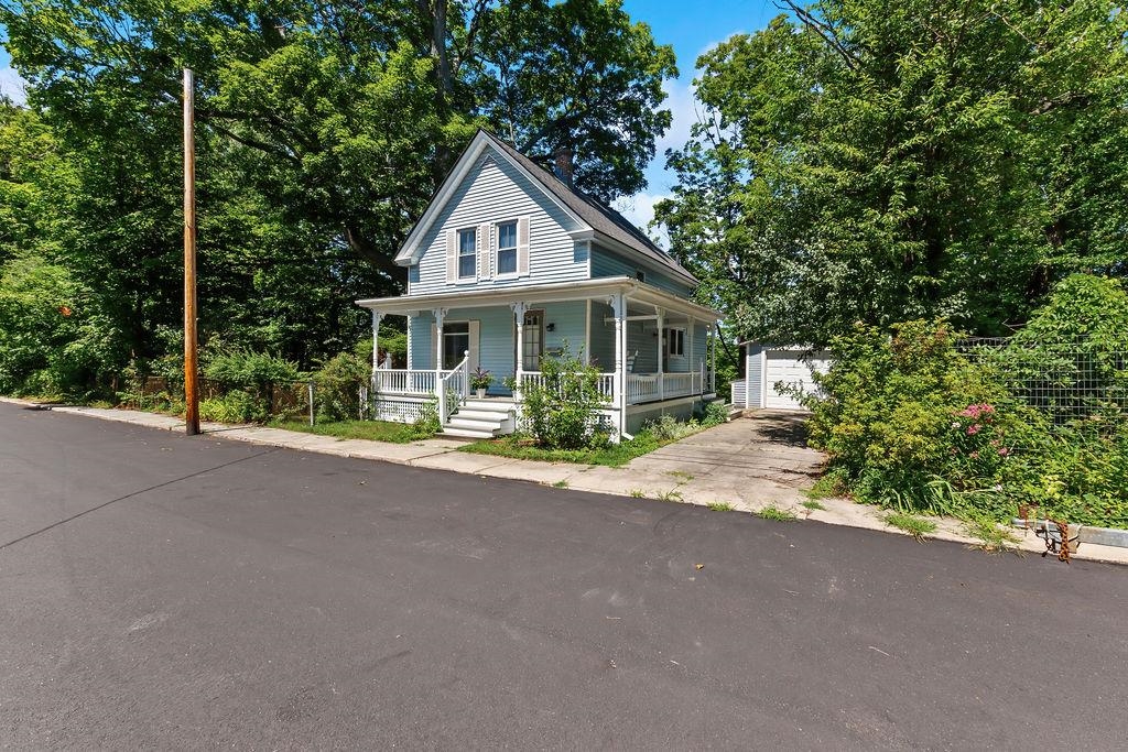11 Edgewood Street